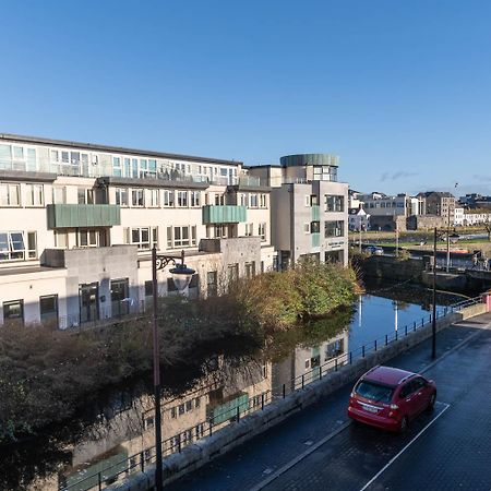 גלוואיי Modern Canal View Home, In City Centre, Sleeps 8 מראה חיצוני תמונה