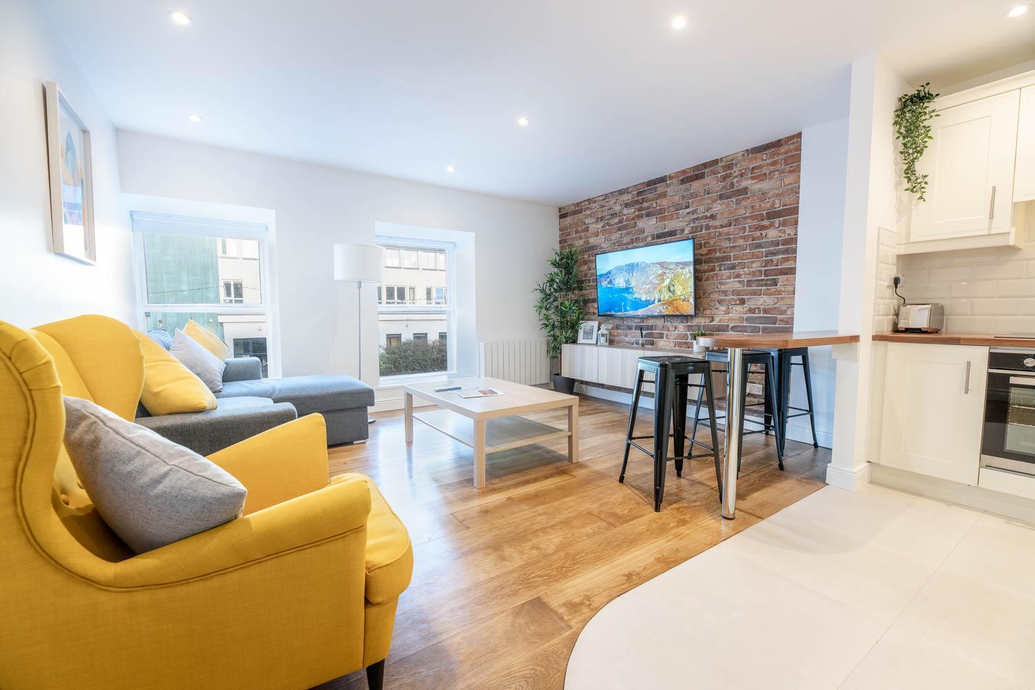 גלוואיי Modern Canal View Home, In City Centre, Sleeps 8 מראה חיצוני תמונה